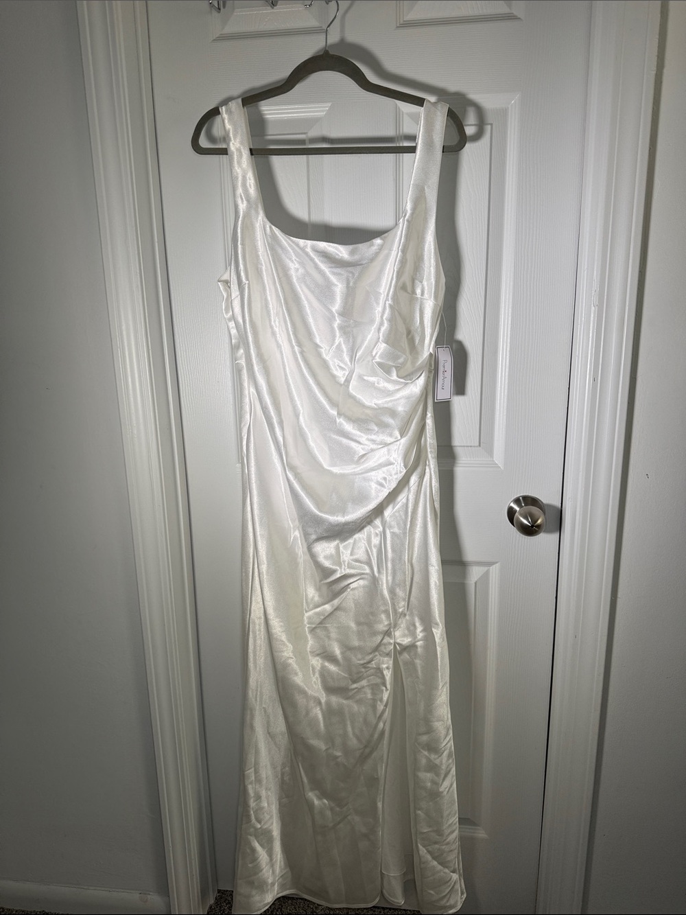 Elegant White Bridal Satin Maxi Dress with Scoop Neck and Ruched Detail